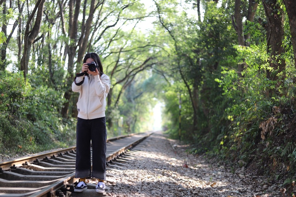 8B3EF921-876F-4E1D-B40D-BFDB8DE0DC5A