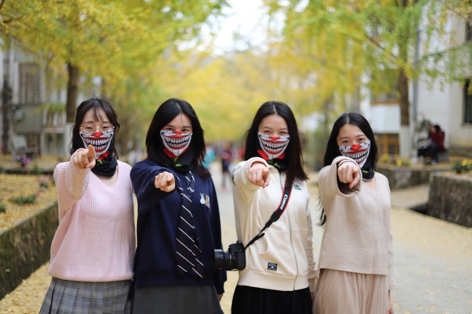 0418AEE1-2DF5-449E-8159-3363DC1066DD