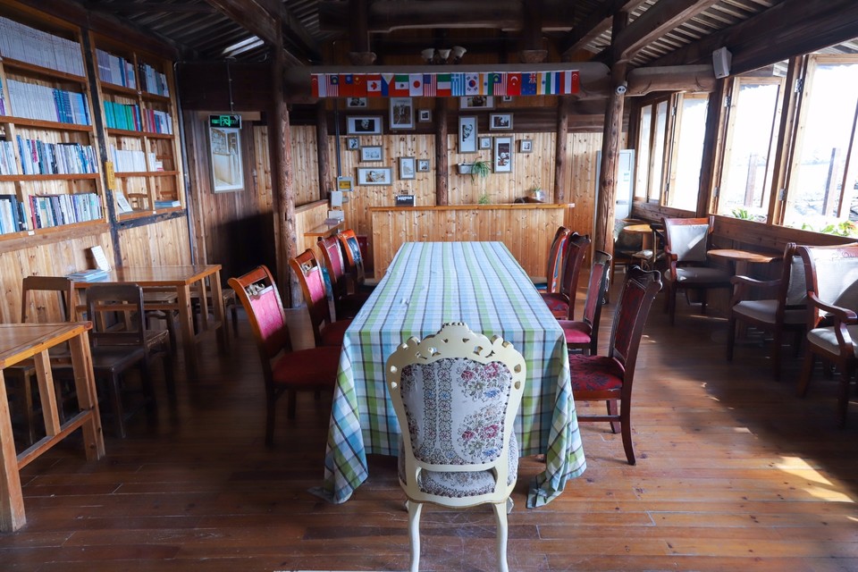 D83A17D0-BCFD-45E4-9FFE-1E0A52D965B8