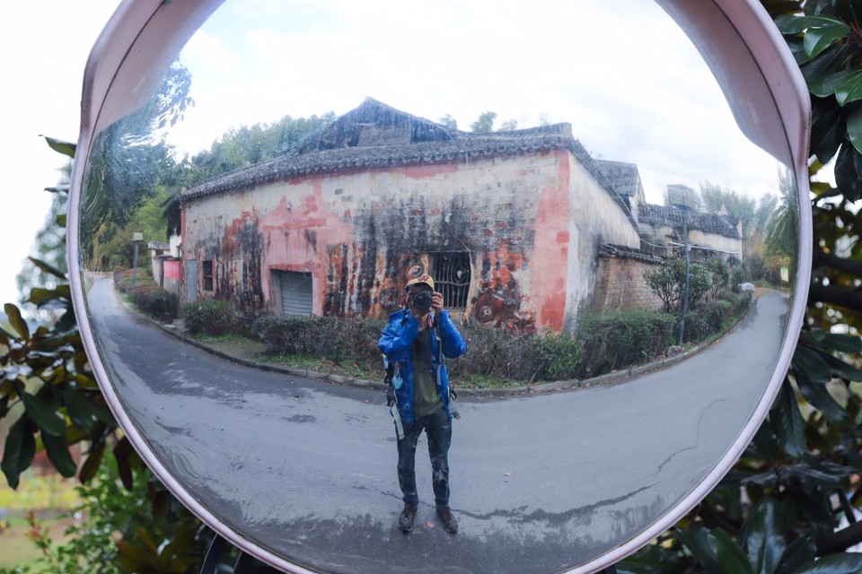 2A7F20A1-6B97-483A-9294-13EB7A40DB27