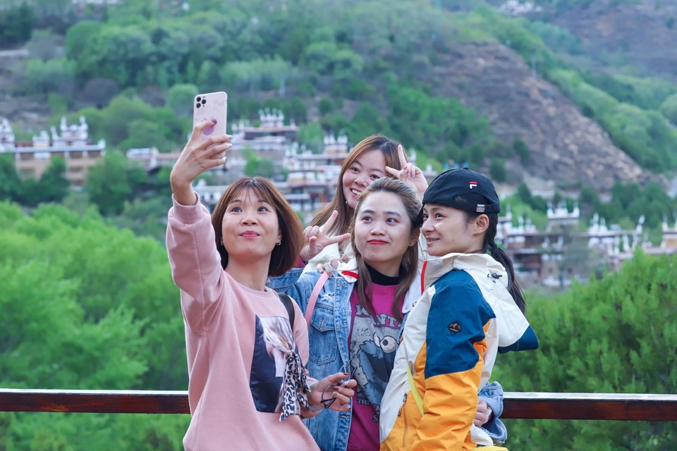 B0CFF0CC-F862-4A32-80C5-15E6D887EB26