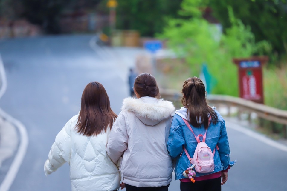 FB5FBAC5-82B0-4A6F-986D-93440A69A37C