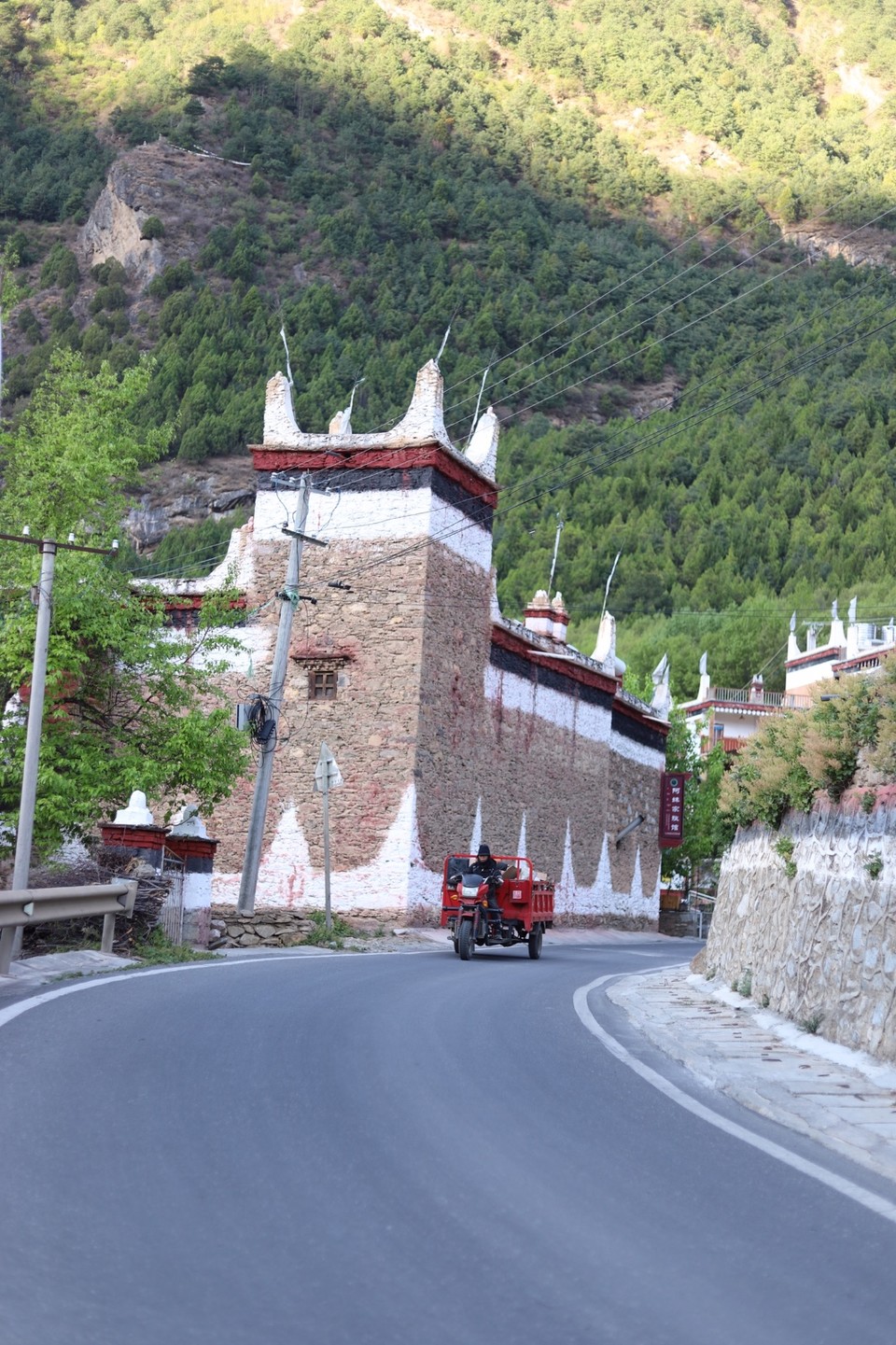 5599F471-9C67-41E2-856D-3F172931999E