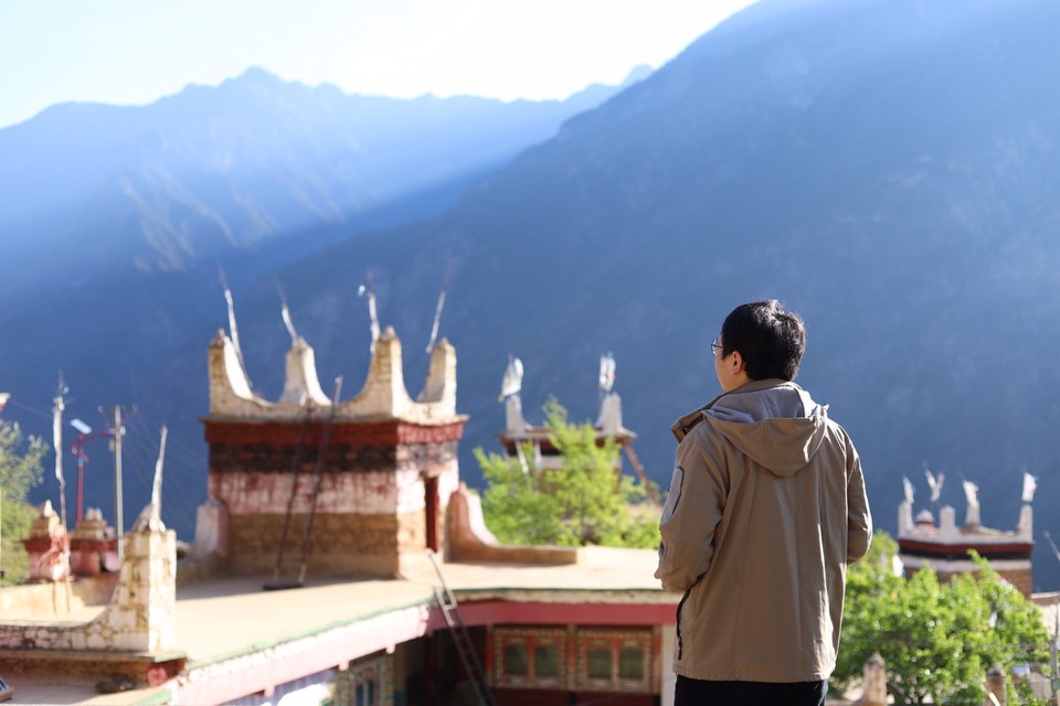 DD0E2A9D-ED0E-4F56-9AE8-EC78F3D6CF4D