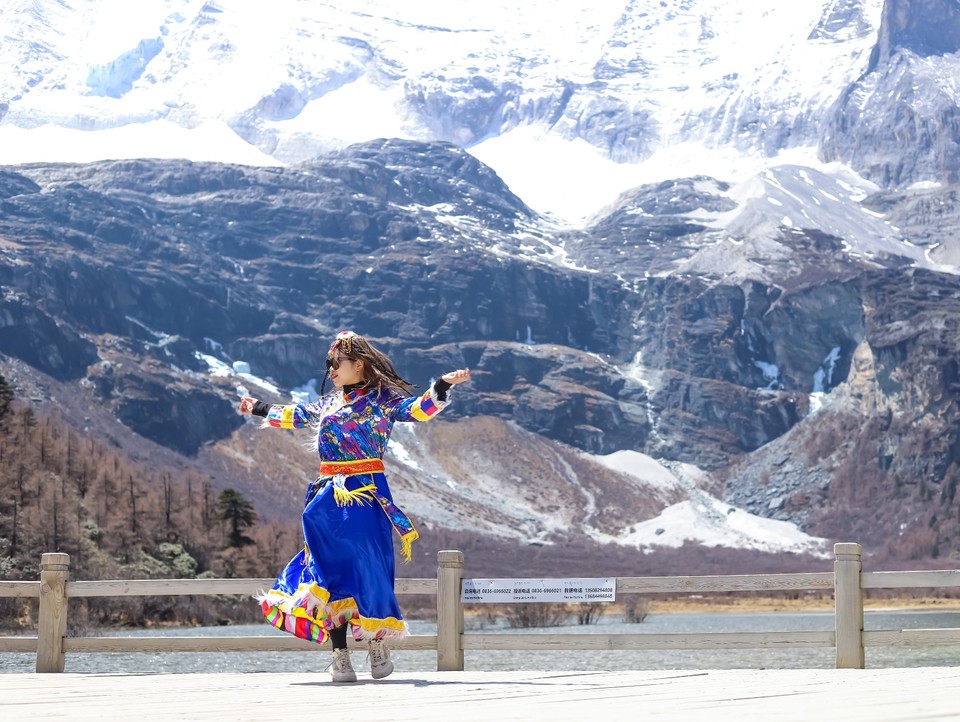 FF0E37D1-25E2-4972-8356-D94DC5ED4F1F