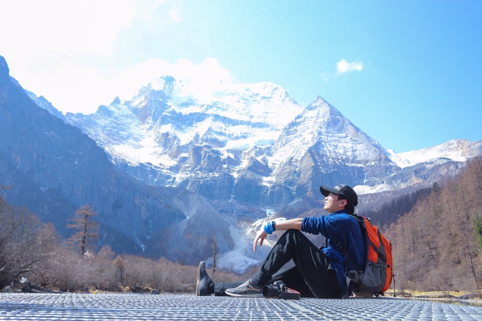 6313FEA1-4F95-42AF-B26C-97A105099939