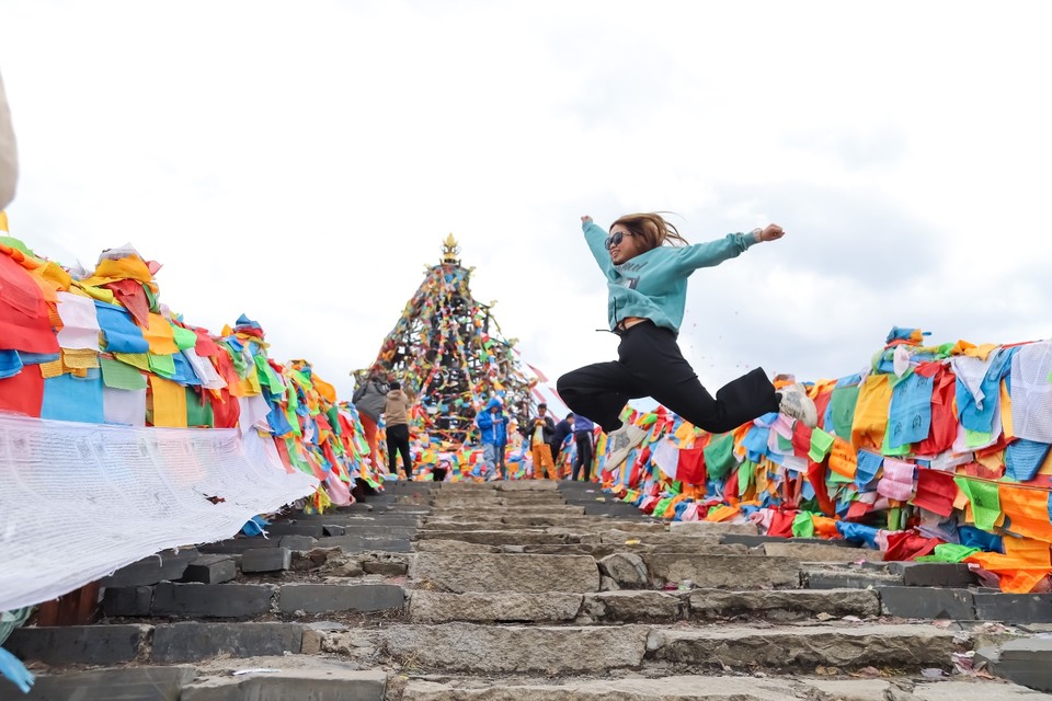 B4404D40-4370-4E5C-B021-1D11E1504018