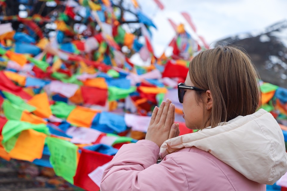 DB4C5EB5-4423-4B6B-BEC9-F05D22242128