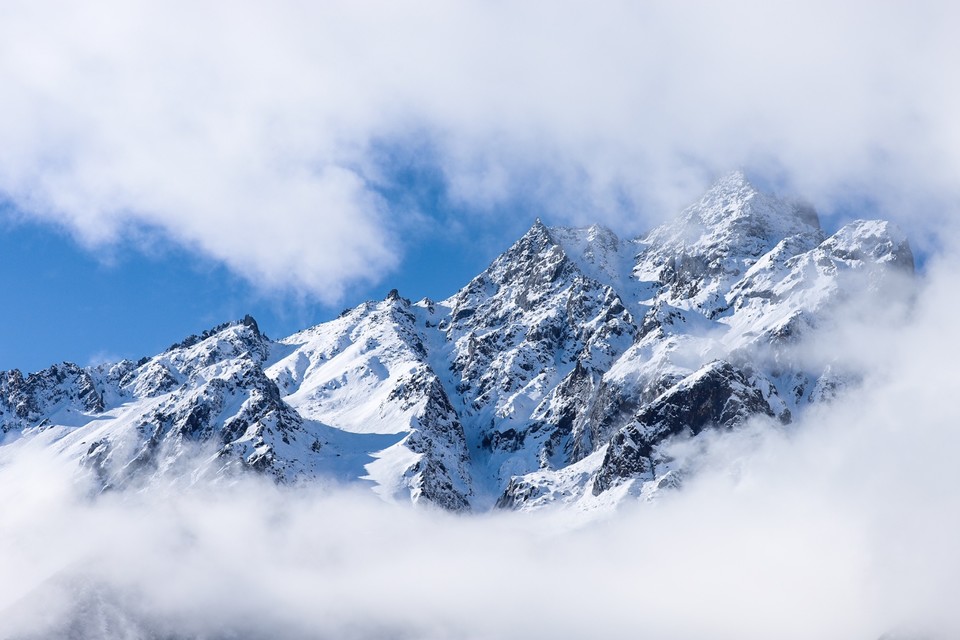 9E28CA40-ED16-4F29-B8A8-4AF629AD029E