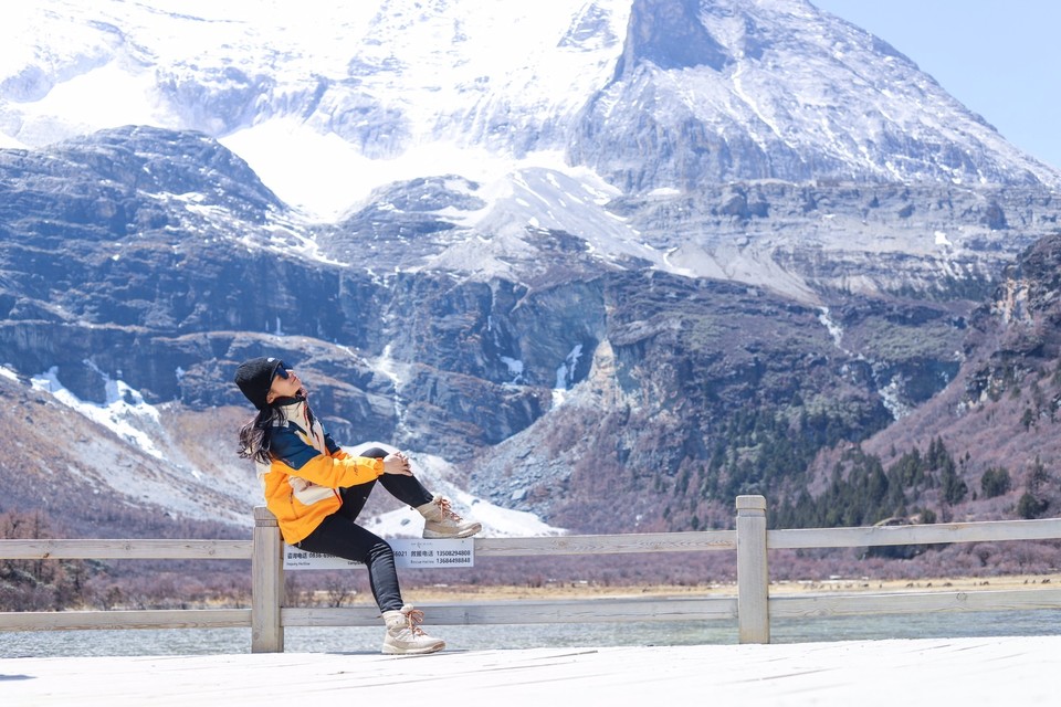 B7E85336-AE5D-4076-9E6C-1801E00F079E