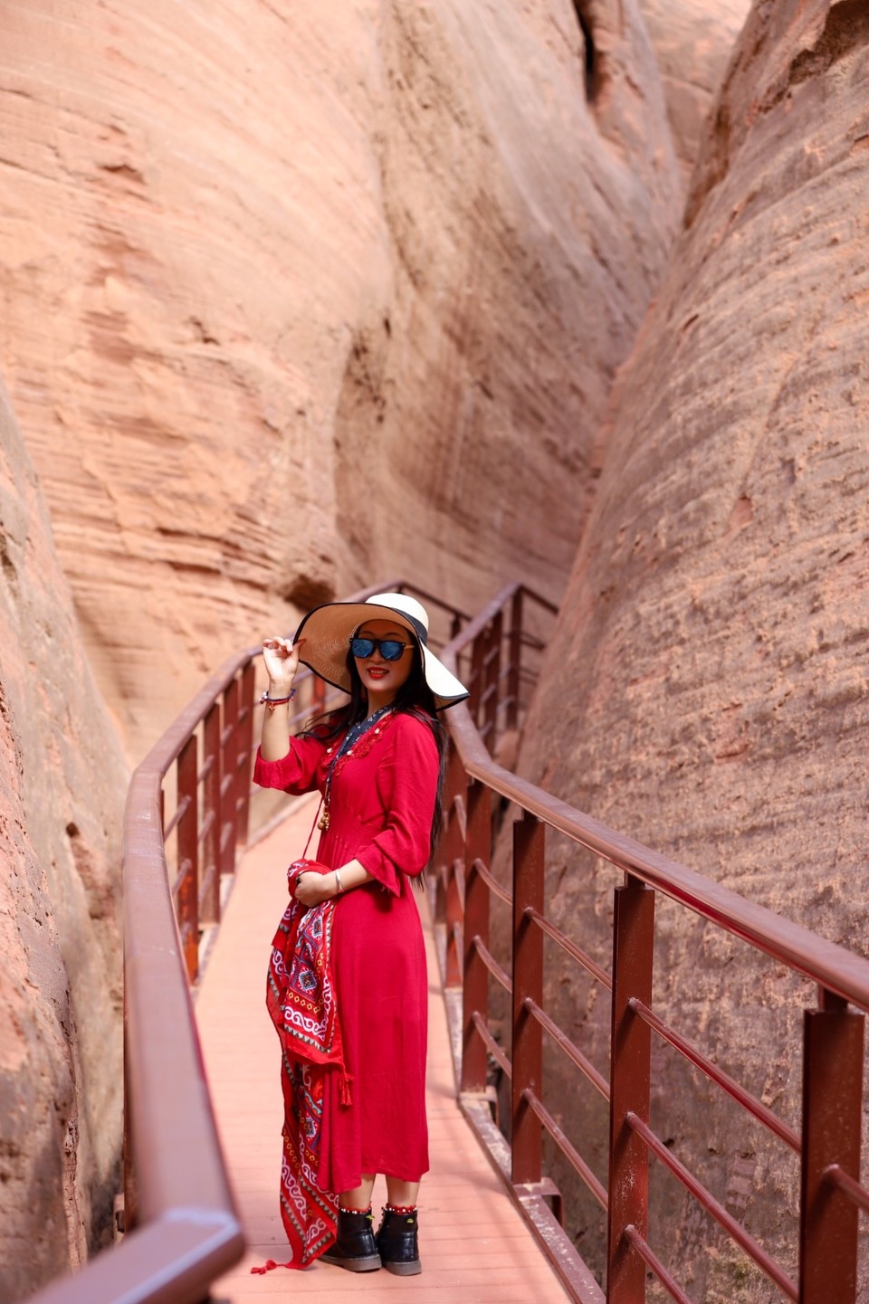 34D91831-2699-484C-8946-88798E41756E