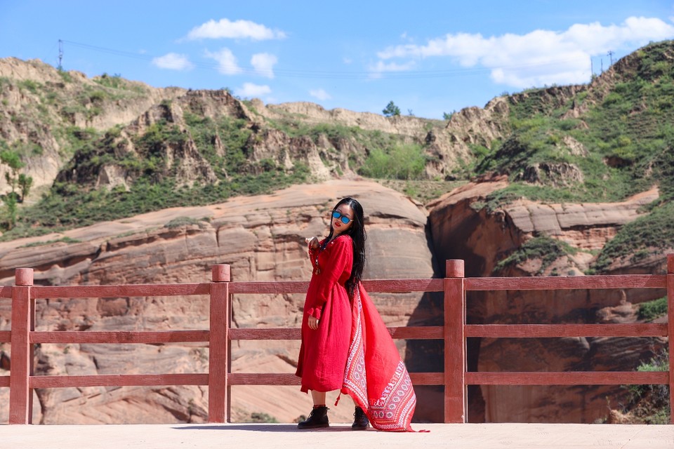 5EB792A8-8A21-496D-B5ED-9B87D8B9B58A