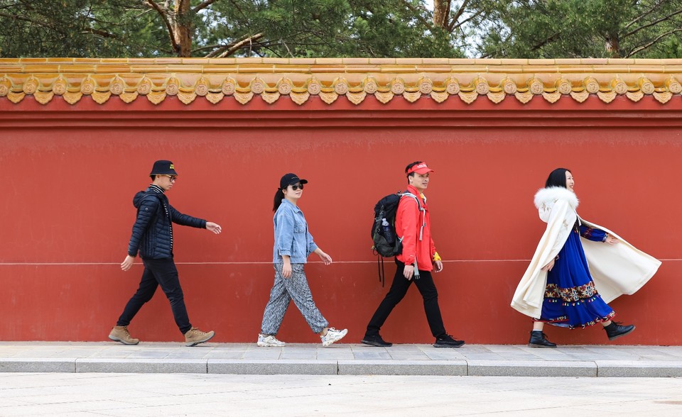 E23B44F8-5D26-4E02-BF25-FCF492C60702