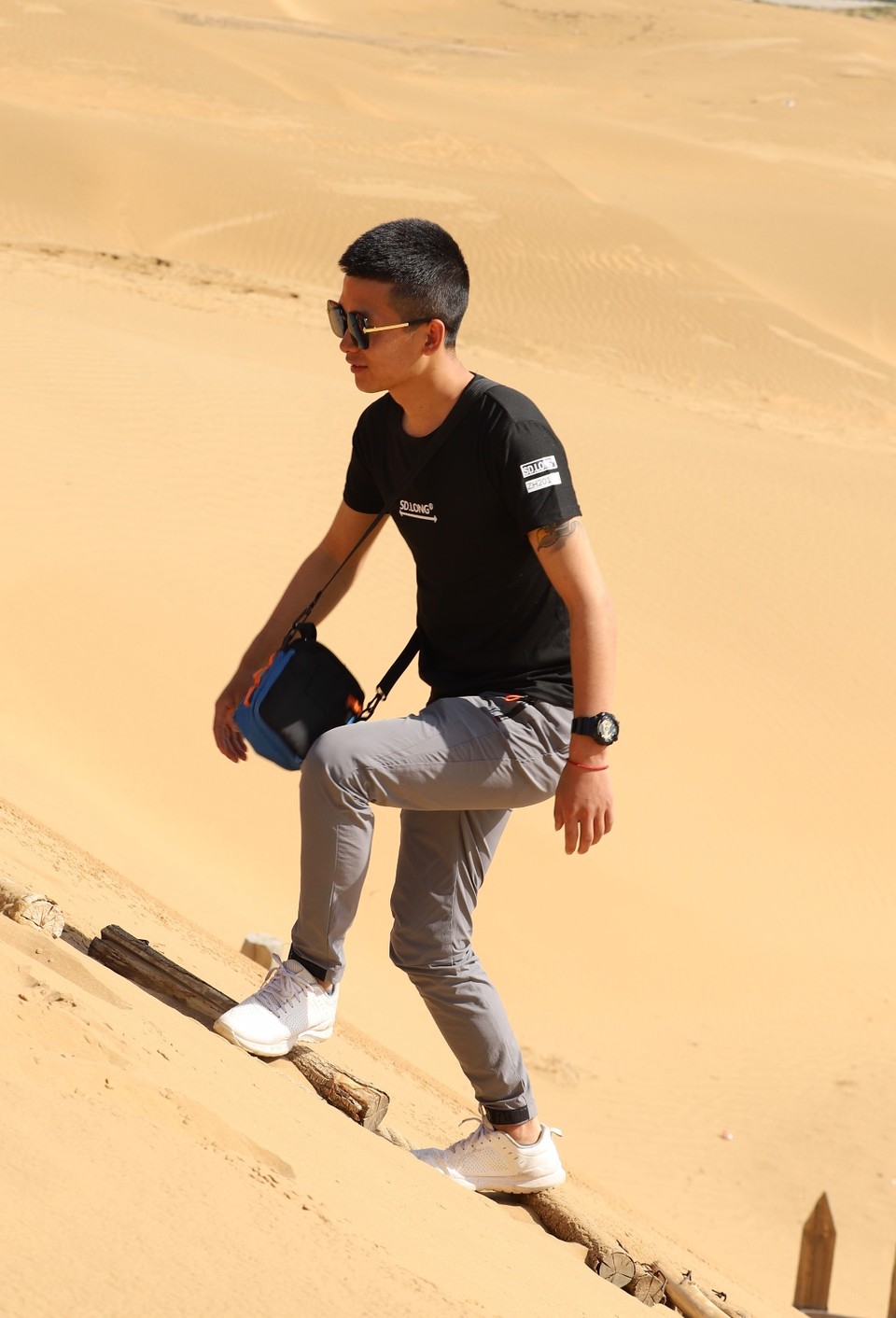 C105DBFB-850B-452A-9240-41DCE0590328