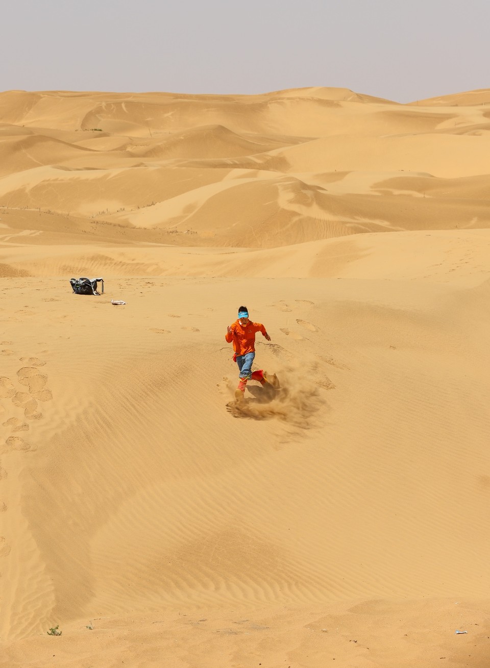 C9EBA141-5D76-4E43-AF28-6FC8DE5C747E