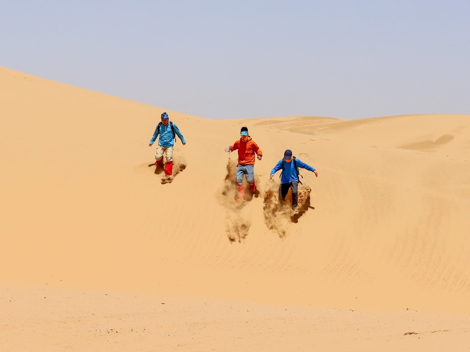 3B4EB932-275A-4B21-97D8-143F56E0768A