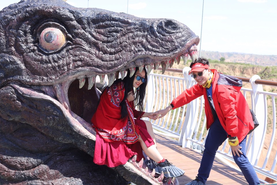 DADE3E2F-9A10-48DC-A9C0-557CFD7B38EE