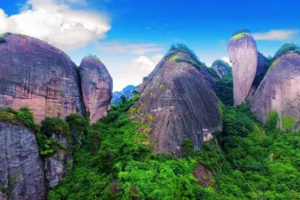 【猫儿山+崀山高铁4日】赏中国丹霞崀山+花岗岩地质之美，登上华南之巅看日出日落