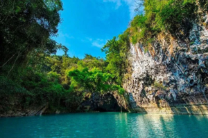 春节【柳州河池3天】小众秘境广西“仙本那”河池三门海，棉花天坑，梧州骑楼城，柳州夜景美食！