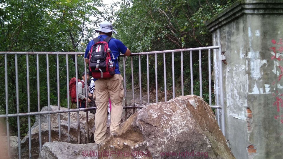 Eyegrb5-_AIe7_KPkqPd-KwWt_CKWEglMVBHs_tTXYoRjZgWEur-NElgH5ZHHwJ7