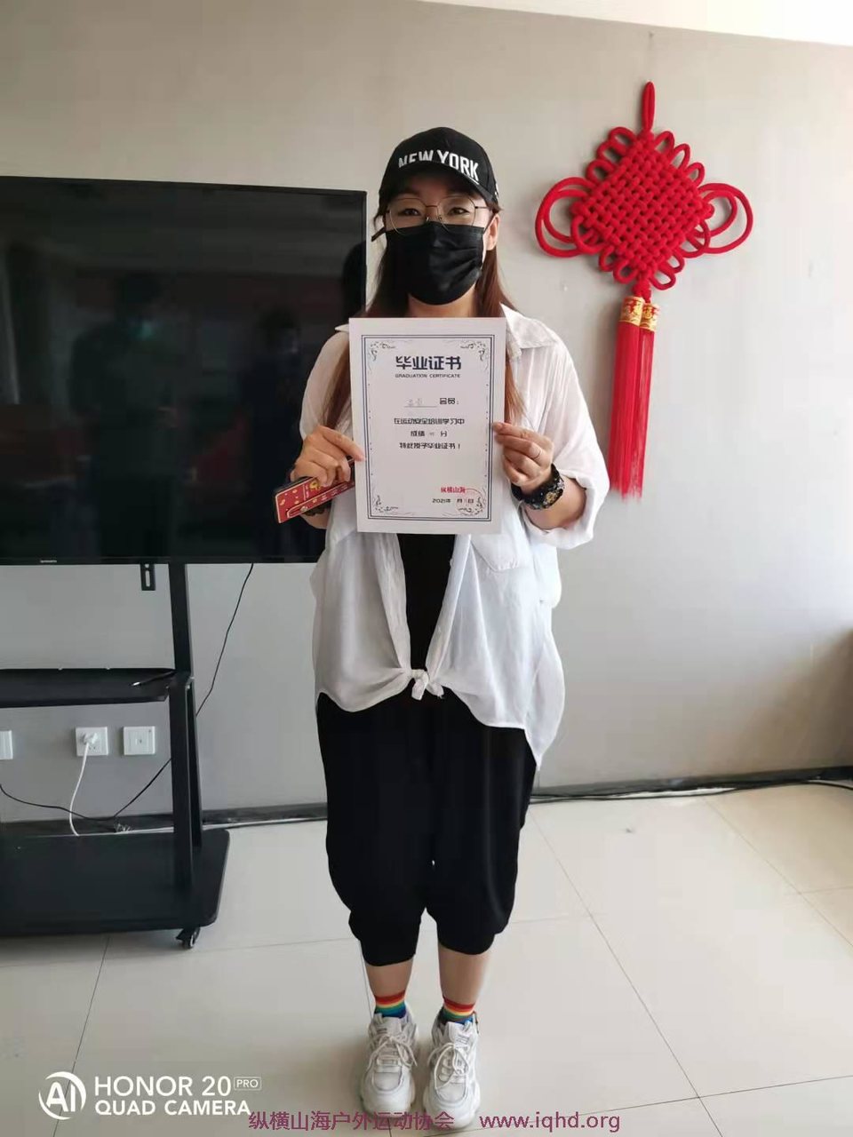 ATWU_KE93lYcKE7llRk6bFqhveUDSXxHwINCZg-HLkbMUGNI_SwIdxG4KKx9TBv3