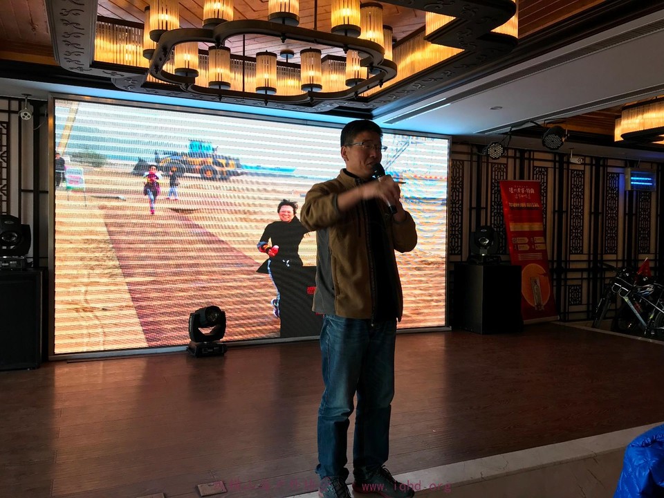 01186CAC-28A6-4668-850D-9C182B010931