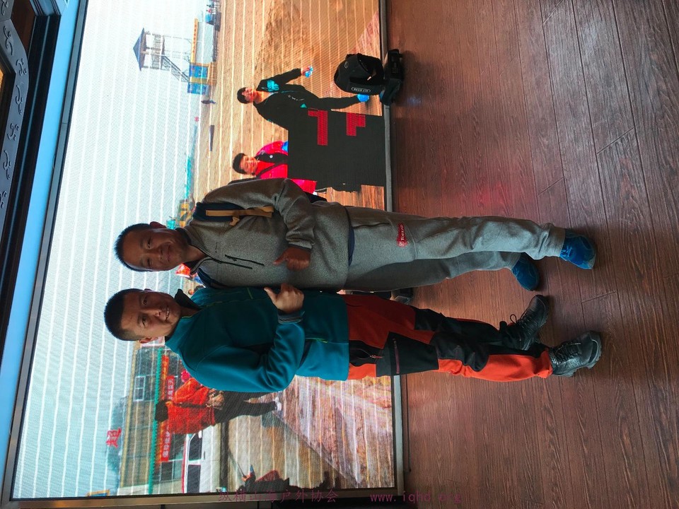 DBB4260F-1CE1-417D-BAF3-A4554613020F