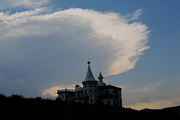 霍林郭勒 <wbr>可汗山