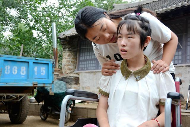 秦皇岛青龙13岁患病女孩：我想站起来，还想回学校上学