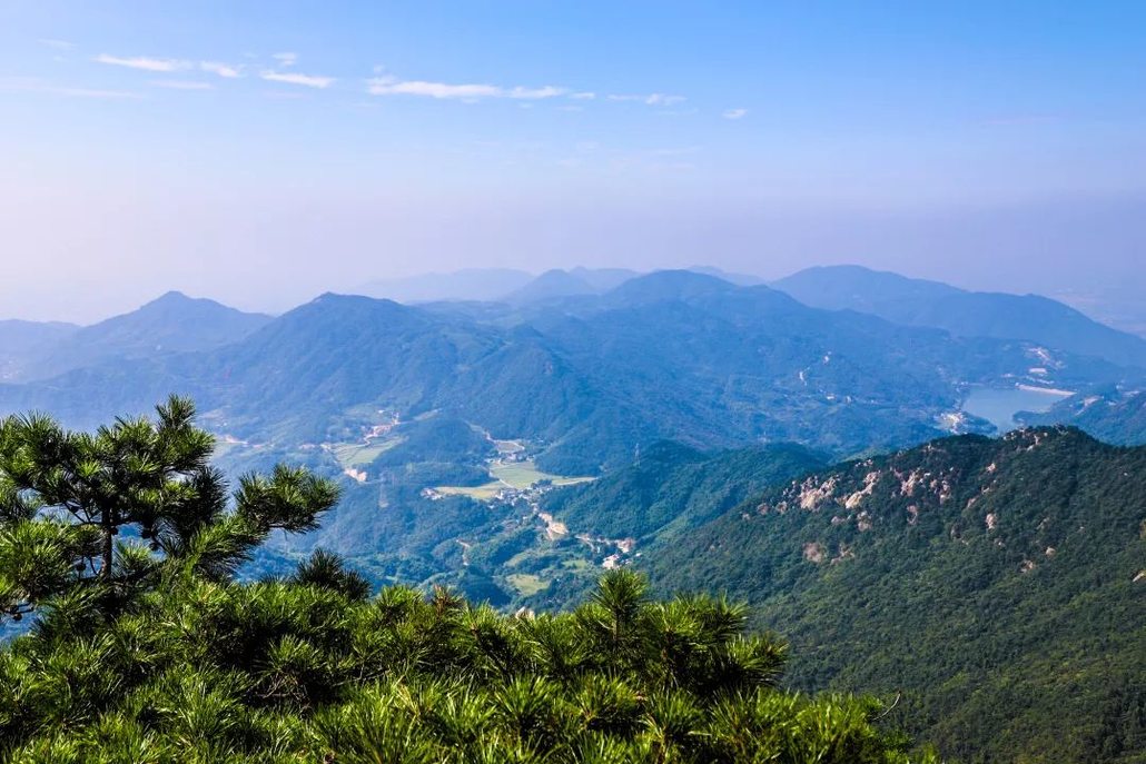 黄冈浠水三角山滑雪 爬山 蹦极 入住四星酒店.