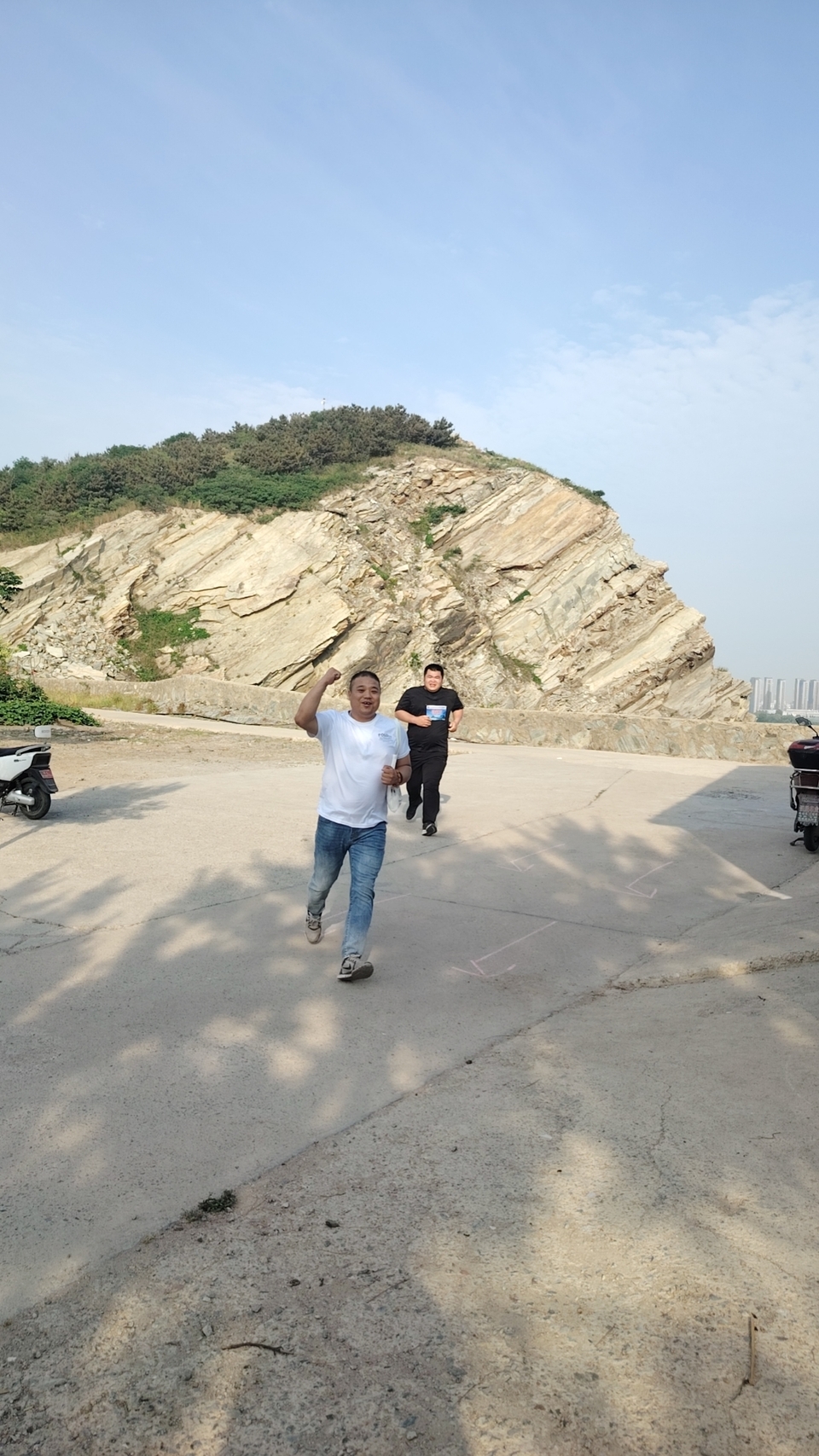 mmexport1717896410705