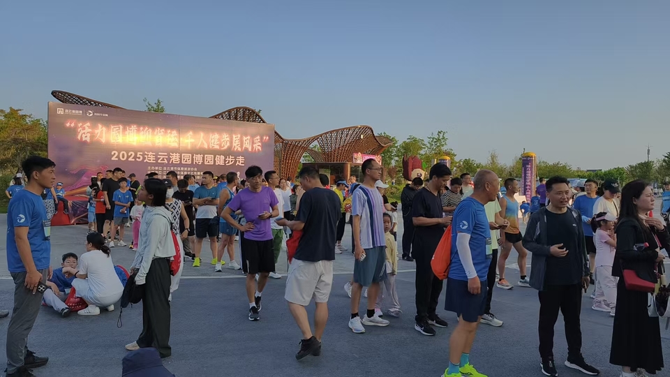 6a7995a74ffc2cb28c2ea418a4e1de55