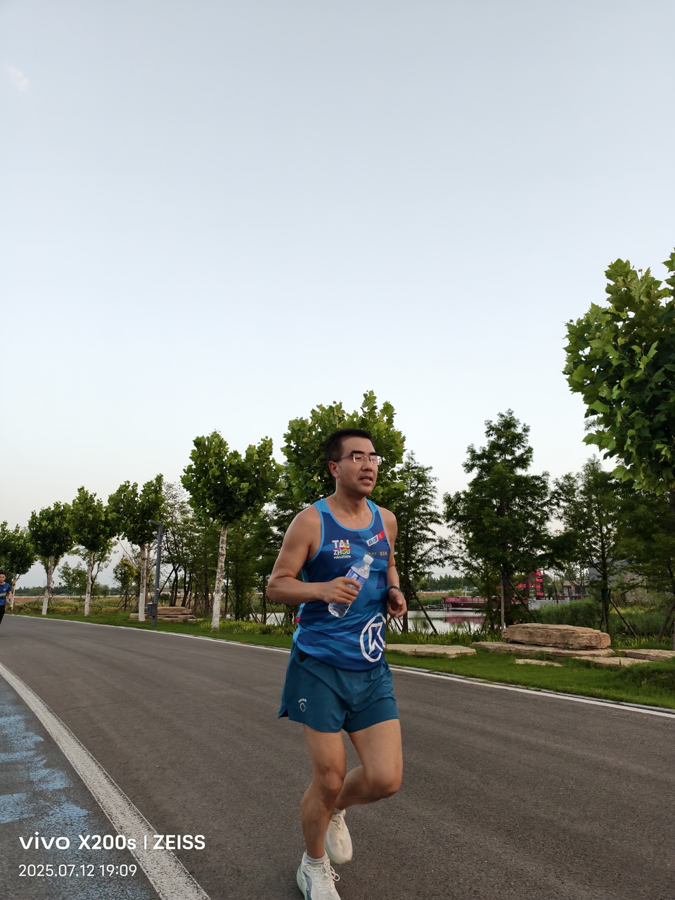 55907d126d1b73151587814b41052e04