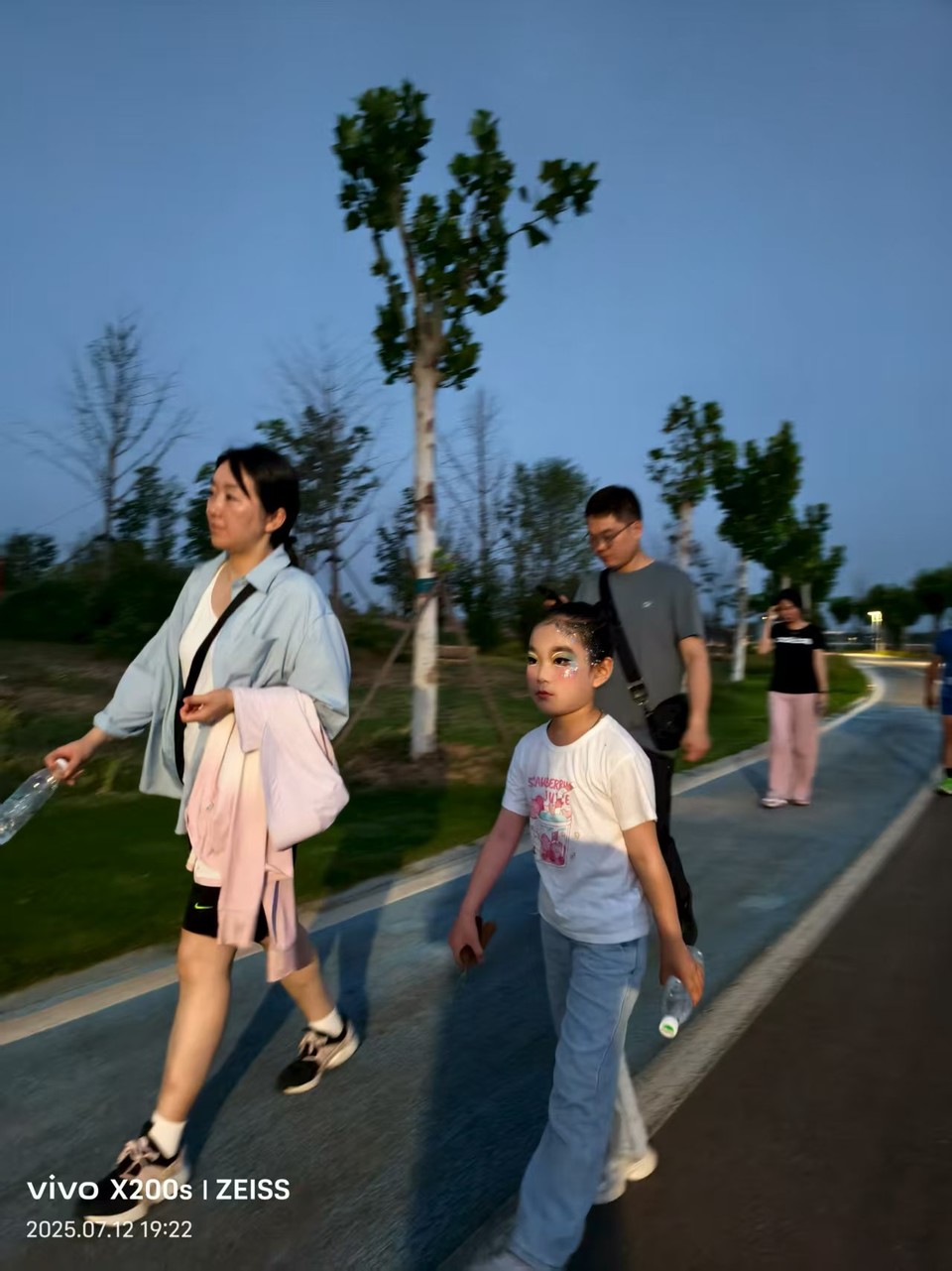 bead8cd98368bd3d773bf832b511425a