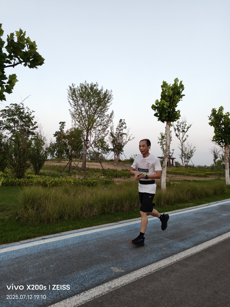 ffe97d7cfb2a25a01cffa48f1322251d