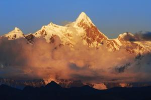 一个大地与天空最近的地方，一个凡人与神灵最近的地方，一生一次，一次一生！——西藏自驾