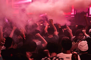 11.26周六 · 电音派对狂欢夜 | 夜幕降临为你开启电音狂欢PARTY！音乐不停，心跳不止！这样的夜生活怎能错过