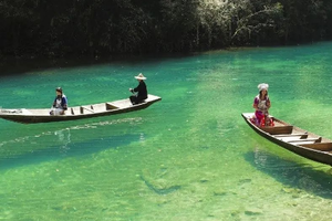 6.7-6.12落地自驾丨秘境恩施，中国最美水上公路，走进中国“仙本那”！