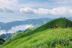 【武功山3天，高铁出行】每周五出发，武功山，云端草甸，看星空日出日落。