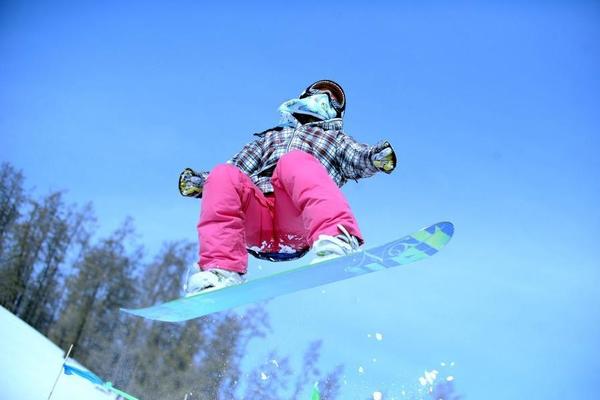 滑雪季开始啦！！11月125-27首发性价比最高之-长城岭滑雪2日活动（免费教学）