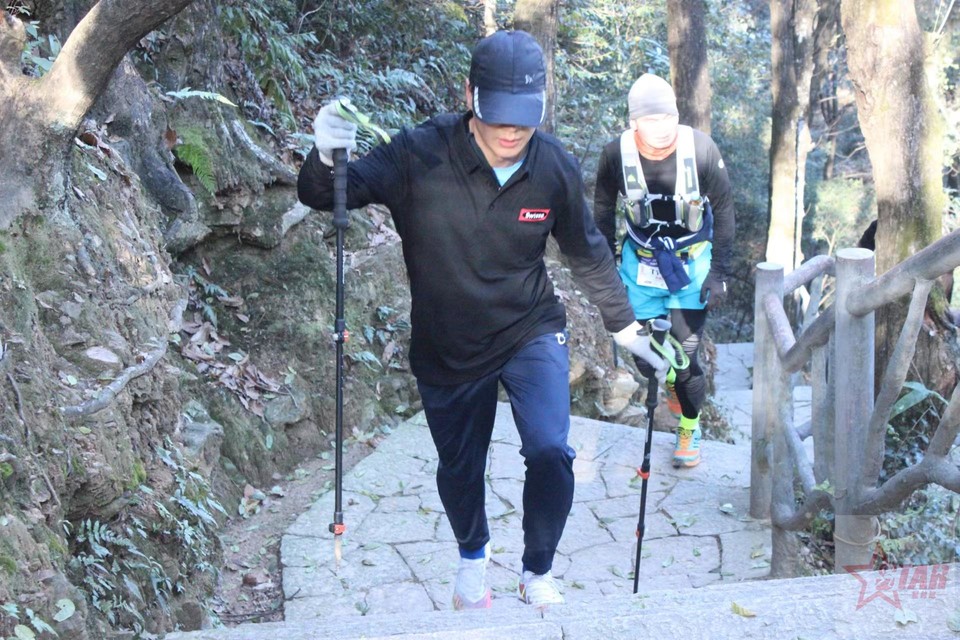 rkm9l-rCabGtVPOdFQjsR3NnCggnvSCjY-5YJVUQHSpLbaZlXcireEWNEs03Jafs