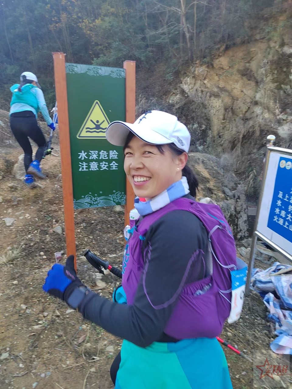 _1wteCsmdYtYk9UM-DCg-5-KJZy7-WgUxjhp0ESjSH9lqzhmd641BqT4-_cMHZ_0