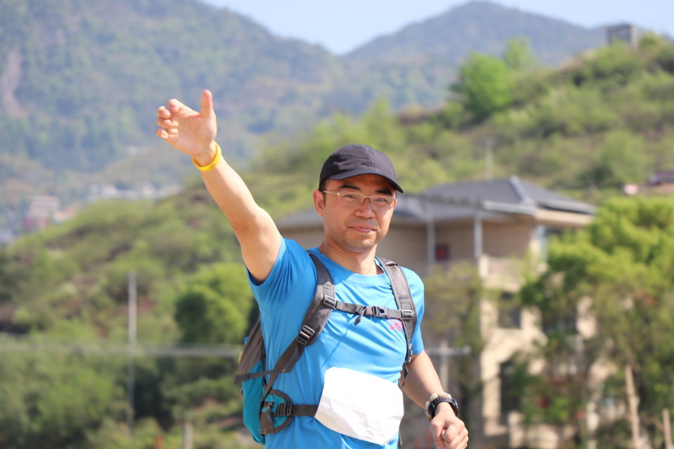 山下曹大樟树null-43f181afebe67419