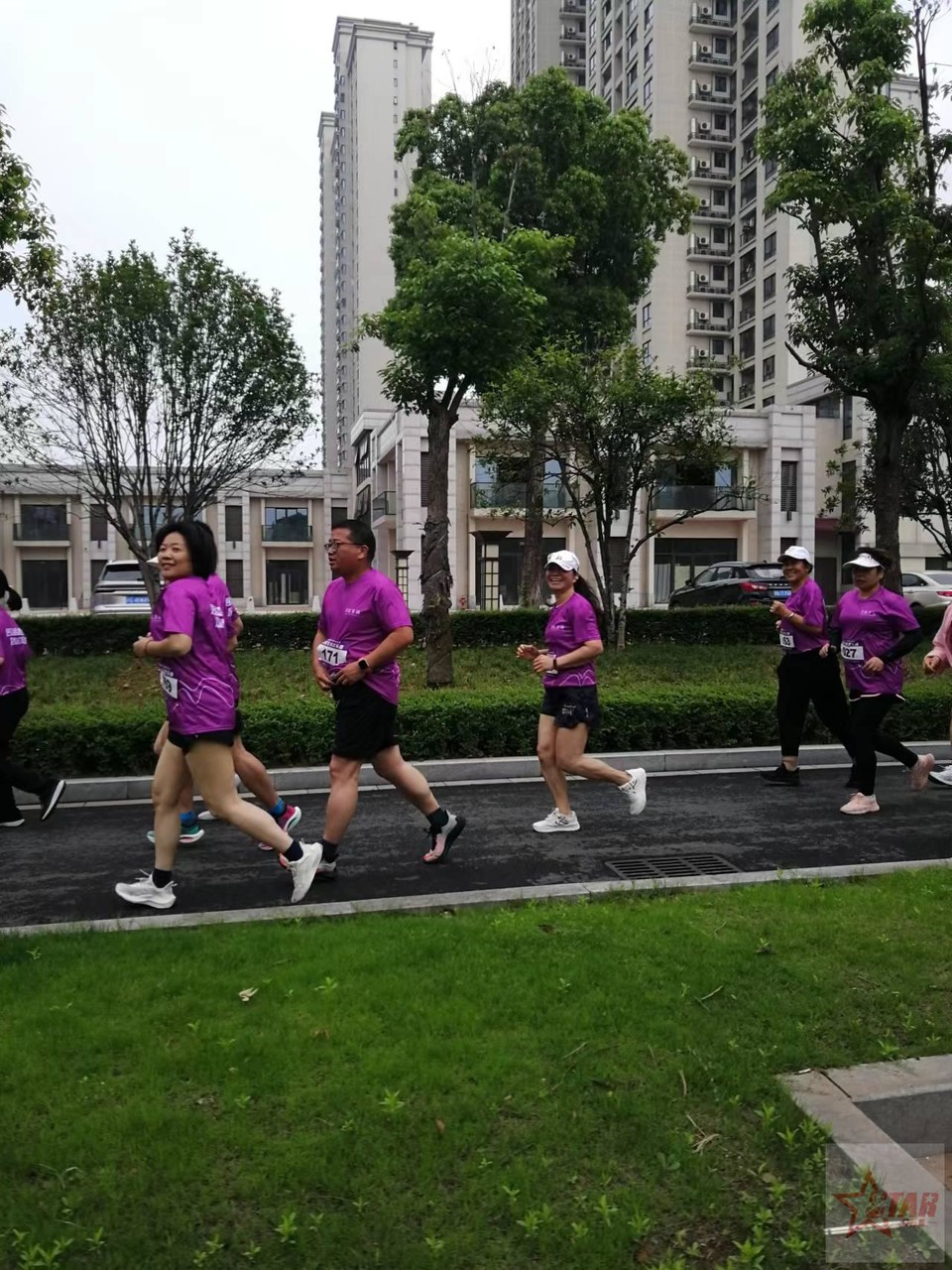 EiiZBPrtt_R0mhDgEKCnMx6IebGn3E3eYY-RBYyHXA0KXtYmBtdEsRXfkWtSLO7C