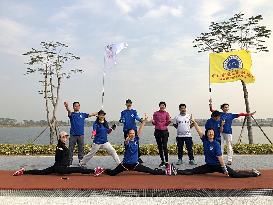 mmexport1512878090358