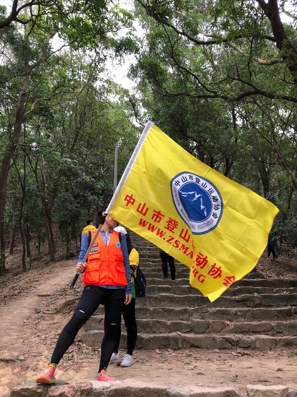 89C8B6A9-BEC3-4E03-B813-A3E7EE5F0A8A