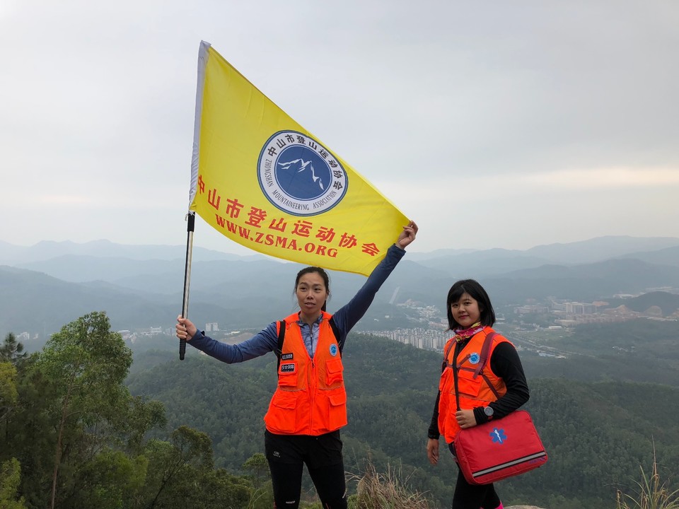 0989B708-7A94-4AEA-9A62-01B056126460