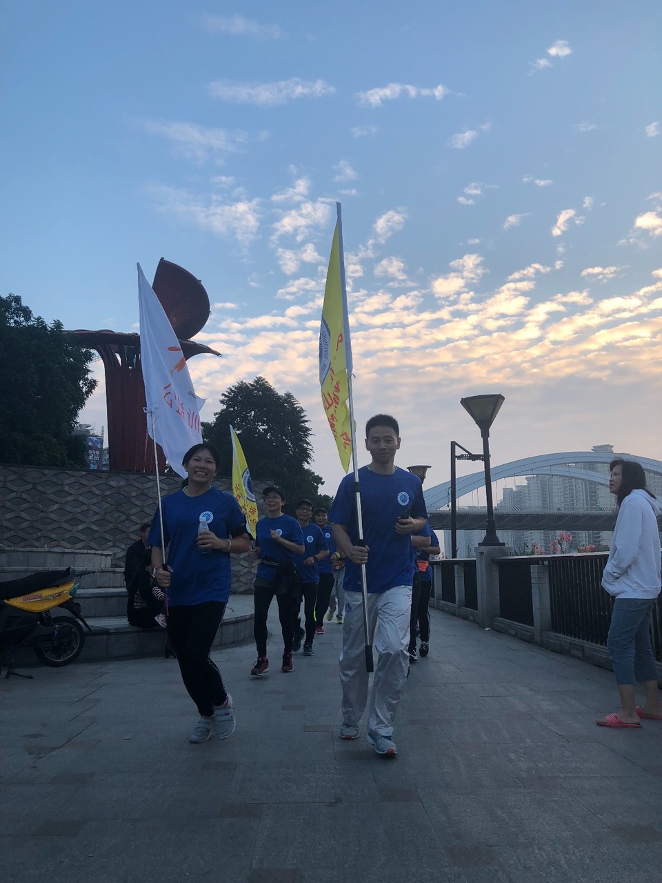 7032F1F5-E348-4AB1-8BB4-BC78439B3CC5