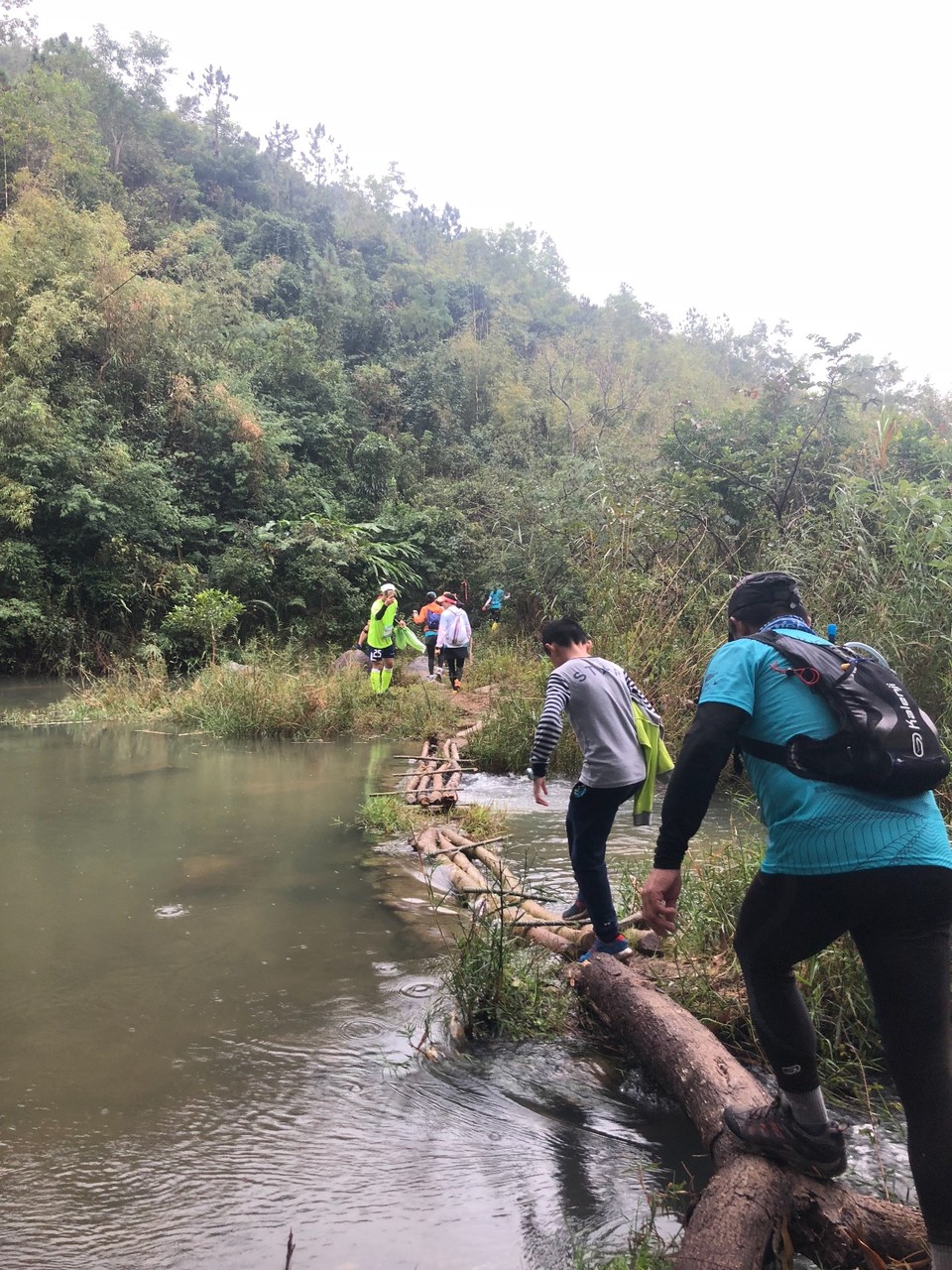 E99D25A3-7DF3-422F-B001-4FF394DBD381