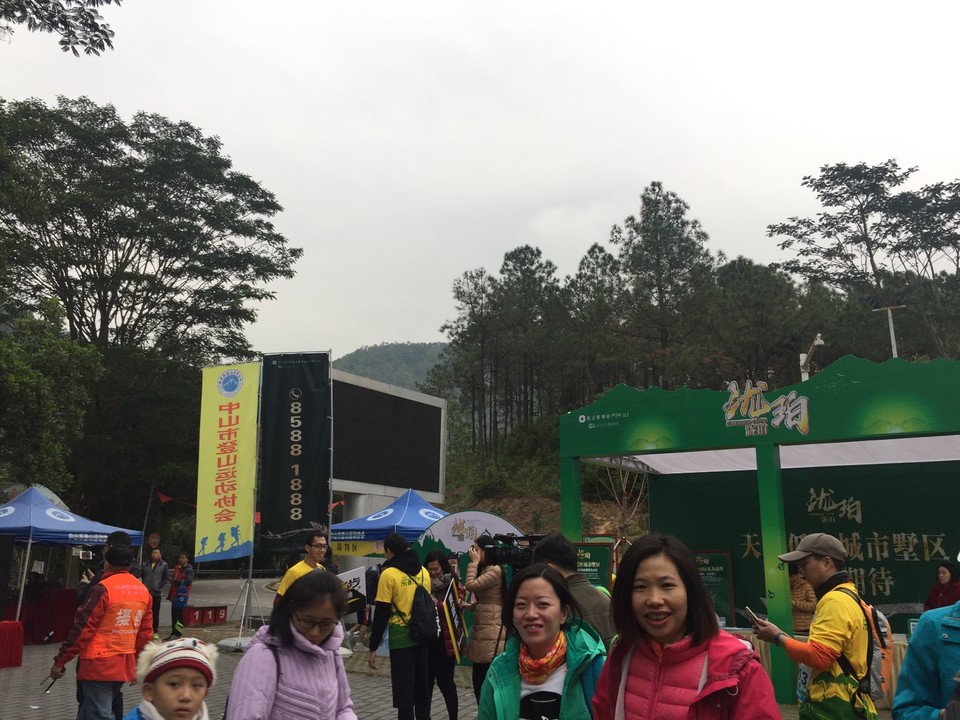 1F9209D9-BEEB-4D36-A156-ECB8885FCBDF